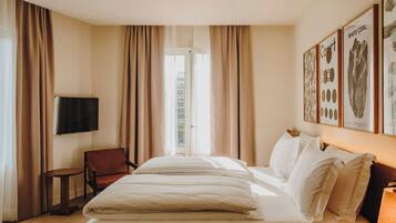 Doppia Superior, balcone, vista città | Biancheria da letto di alta qualità, copriletto in piuma