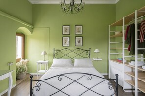 Ferros/tábuas de passar roupa, berço de viagem