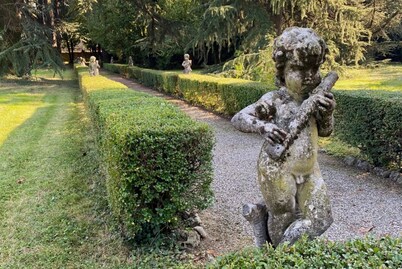 Il Dondolo near Bergamo with a summer pool