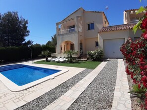Pool - Villa Naomi (Les Tres Cales)