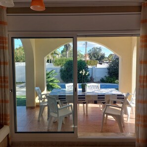 Dining - Villa Naomi (Les Tres Cales)