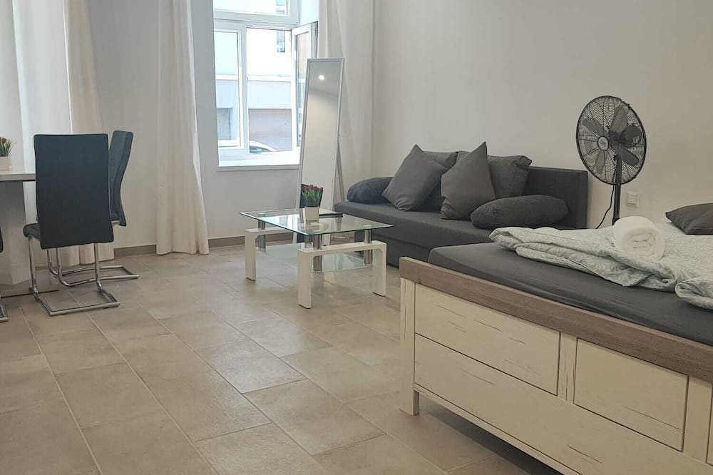 Modern 2BR Apartment In Prime Vienna