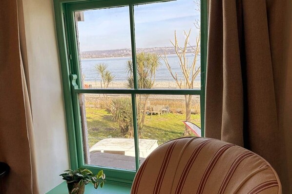 Interior - The Little Egret - Mumbles (The Mumbles)