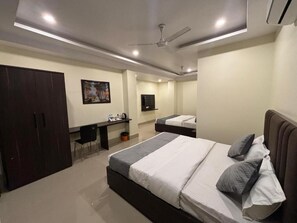Desk, free WiFi, wheelchair access - Hotel Asian Openbill  (Guwahati)