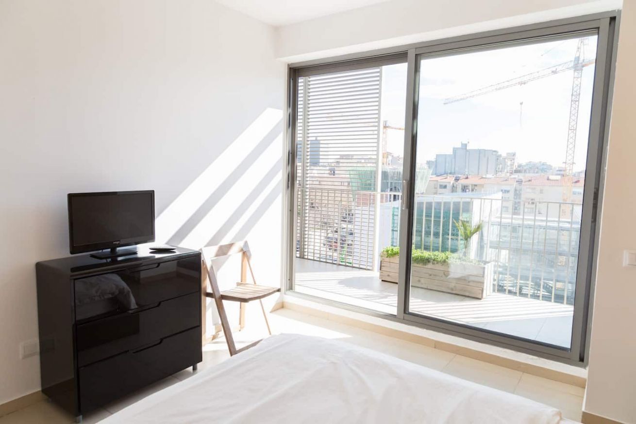 Fer et planche à repasser, lit parapluie