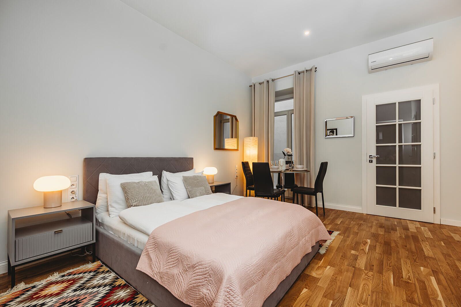 Suite Comfort | Brankas, setrika/meja setrika, dan Wi-Fi gratis