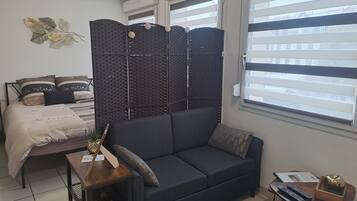 Bügeleisen/Bügelbrett, WLAN, Bettwäsche