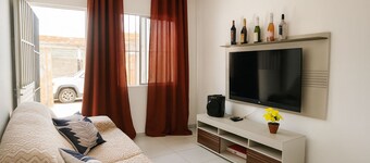 House with two parking spaces in the city of flowers, less than 3km from the center.