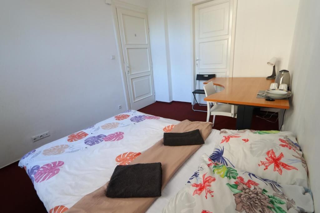 经典双人房, 1 张双人床 | 办公桌、笔记本电脑工作区、熨斗/熨衣板、免费 WiFi