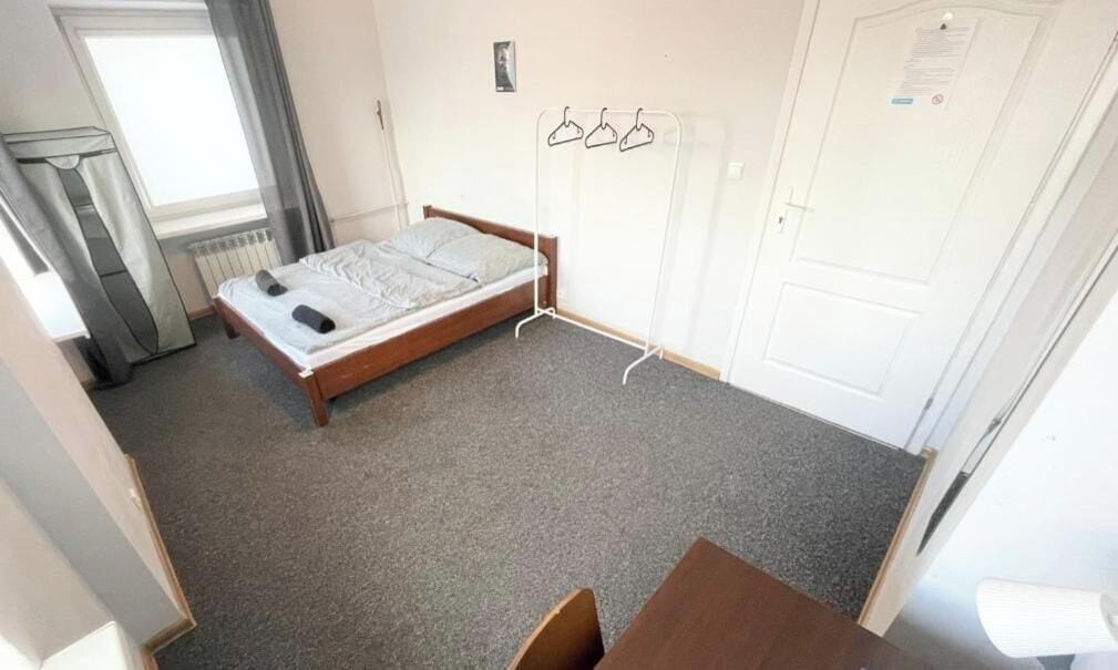 经典双人房, 1 张双人床 | 办公桌、笔记本电脑工作区、熨斗/熨衣板、免费 WiFi