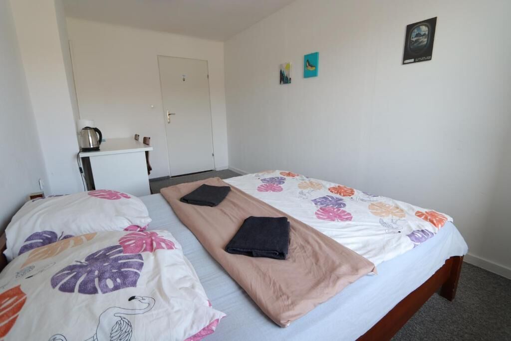 经典双人房, 1 张双人床 | 办公桌、笔记本电脑工作区、熨斗/熨衣板、免费 WiFi