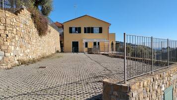 Fachada da propriedade