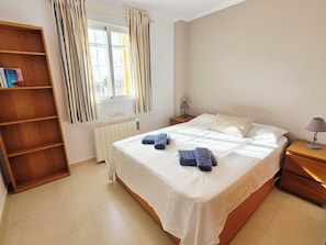 Iron/ironing board, free WiFi, bed sheets