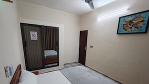 2 bedrooms - Room-executive Queen Size Room In Cotono (Cotonou)