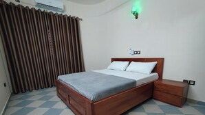 2 bedrooms - Room-executive Queen Size Room In Cotono (Cotonou)