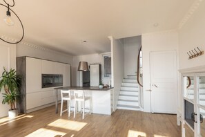 Comfort Duplex, Balcony, City View | Private kitchen - Appartement R2 Reims Gare Centre (Reims)