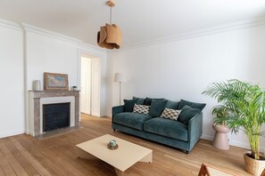 Attico Comfort, vista città | Area soggiorno