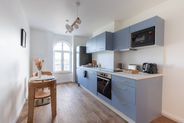 Deluxe Penthouse, Non Smoking, City View | Private kitchen - Appartement R2 Reims Gare Centre (Reims)