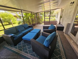 Terrace/patio - Newly Renovated Modern Home Race & Beach in Port Orange (Port Orange)