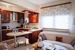 Interior - Anastasia's Kastoria Cozy Modern Garden Retreat (Maniaki)