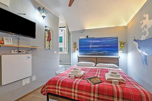 Standard Studio (Domus Piazza Brigida) | Free WiFi, bed sheets - Domus Piazza Brigida (Sanremo)