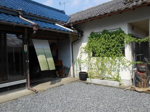 Exterior - nakazatonosyounagomi&gesutohausukazu (Kawanehon)