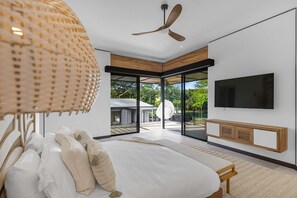 5 habitaciones, tabla de planchar con plancha, wifi y ropa de cama 