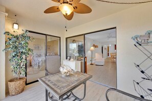 Interior - 2B/2B Fairview Isles 113 Condo, Walk to Beach, Heated Pool! (Fort Myers Beach)