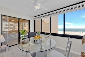 Dining - Beachfront 3B/2B Sandarac Vacation Condo 702A. Direct gulf view! (Fort Myers Beach)