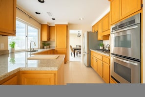 5 عدّة غرف نوم وخدمة الإنترنت