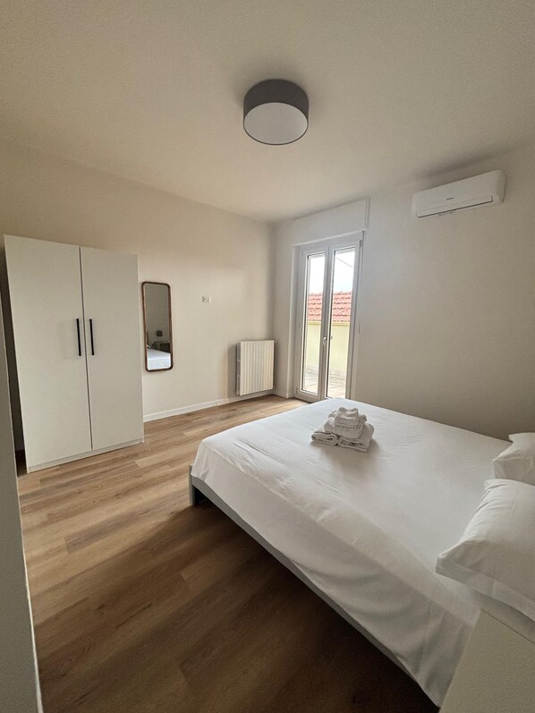 Room - Aunt Pina Apartment (Caselle Torinese)