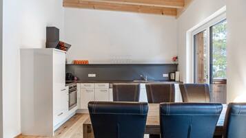 Kühlschrank, Ofen, Herdplatte, Geschirrspüler