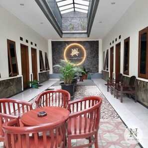 Living area - Nidra Living Guesthouse Batu (Batu)