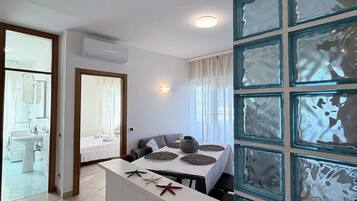 Bügeleisen/Bügelbrett, Reisekinderbett