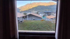 Standardzimmer | Blick aufs Tal