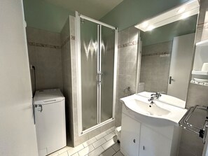 Bathroom - Ground floor apartment with terrace near beach, private parking (Argelès-sur-Mer)