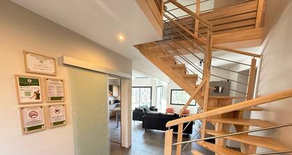 Spacieuse Villa entre forĂȘt et golf, calme absolu