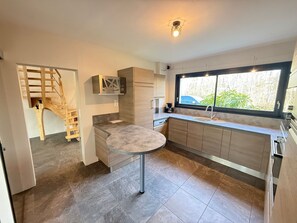 Frigorifero, microonde, lavastoviglie