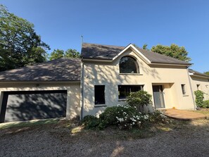 Exterior - Spacious villa between forest and golf, absolute tranquility (Donnery)