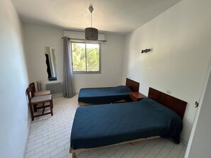 2 bedrooms