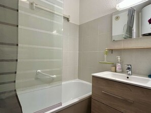 Hair dryer - Studio Cabin with WIFI and Air Conditioning in Banyuls-sur-Mer (Banyuls-sur-Mer)