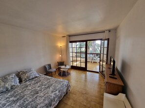 Room - Studio in L'Escala 300m from beach, pool view (L'Escala)