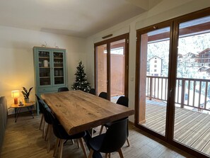 Dining - Spacious Duplex Near Center - Pets Allowed (Pralognan-la-Vanoise)