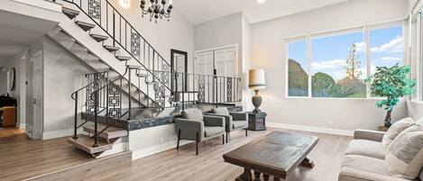 5 habitaciones y acceso a internet