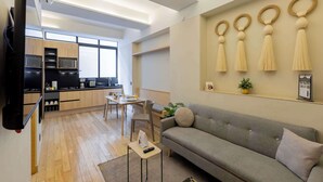 Ảnh chưa phân loại, 2 trong số 19 ảnh, nút