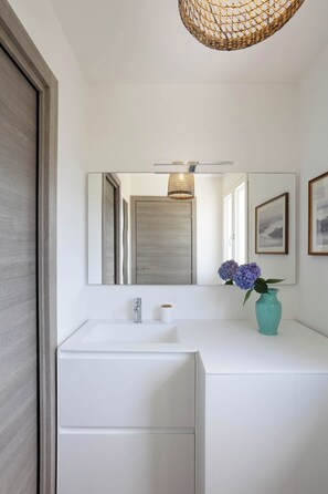 Interior - Suite Federico - One Bedroom Apartment, Sleeps 2 (Cannobio)