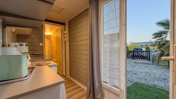 Unclassified image, 1 of 15, button - Small country cottage with wifi and parking (Auguaise)