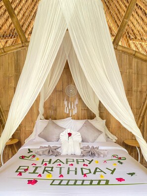 Superior Villa, Hill View | Desk, laptop workspace, free WiFi - Hidden Bamboo Village (Selat)
