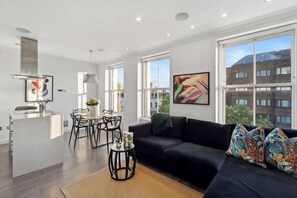 Smart TV, offices