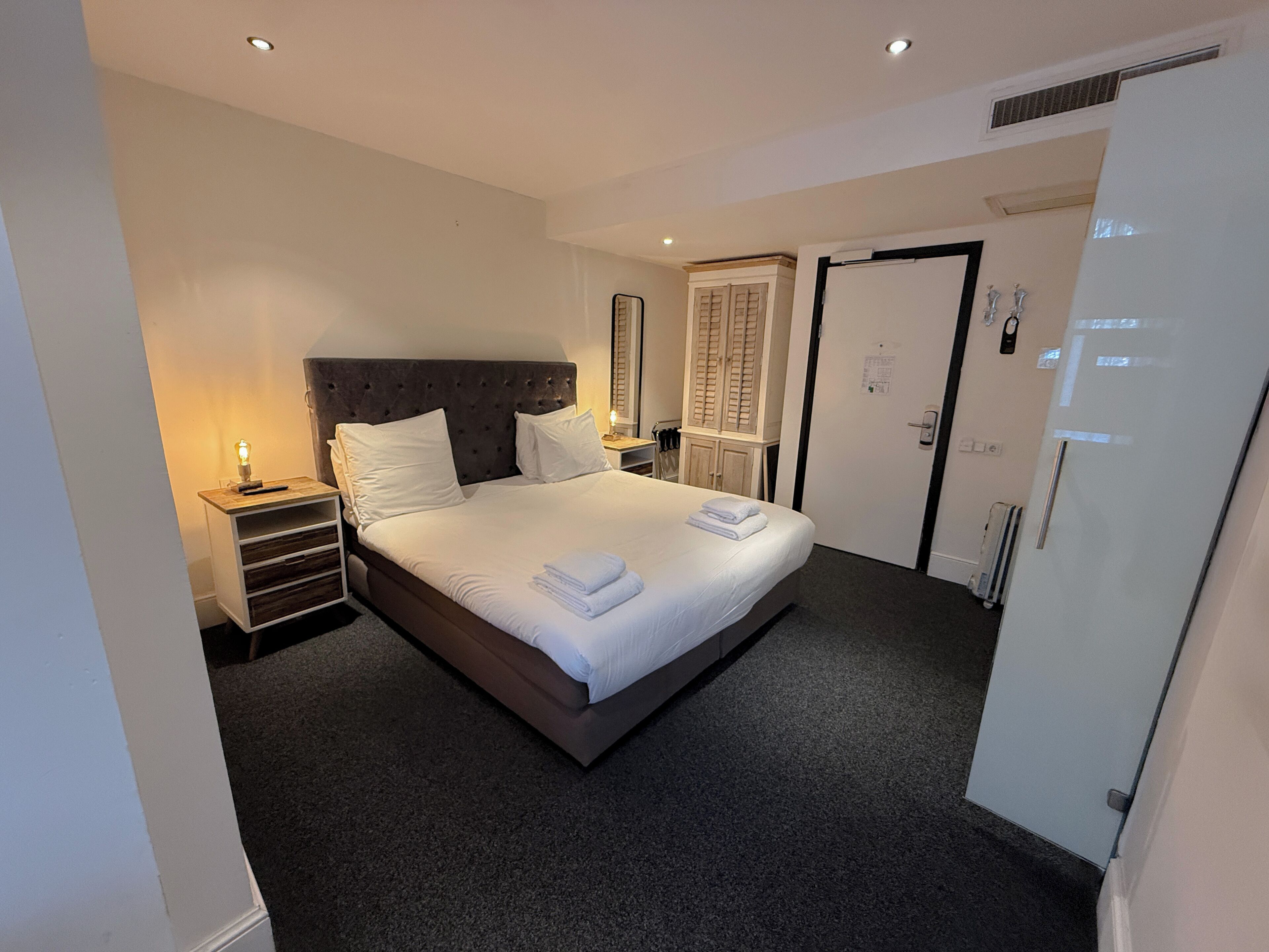 Comfort Quadruple Room | In-room safe, desk, laptop workspace, iron/ironing board